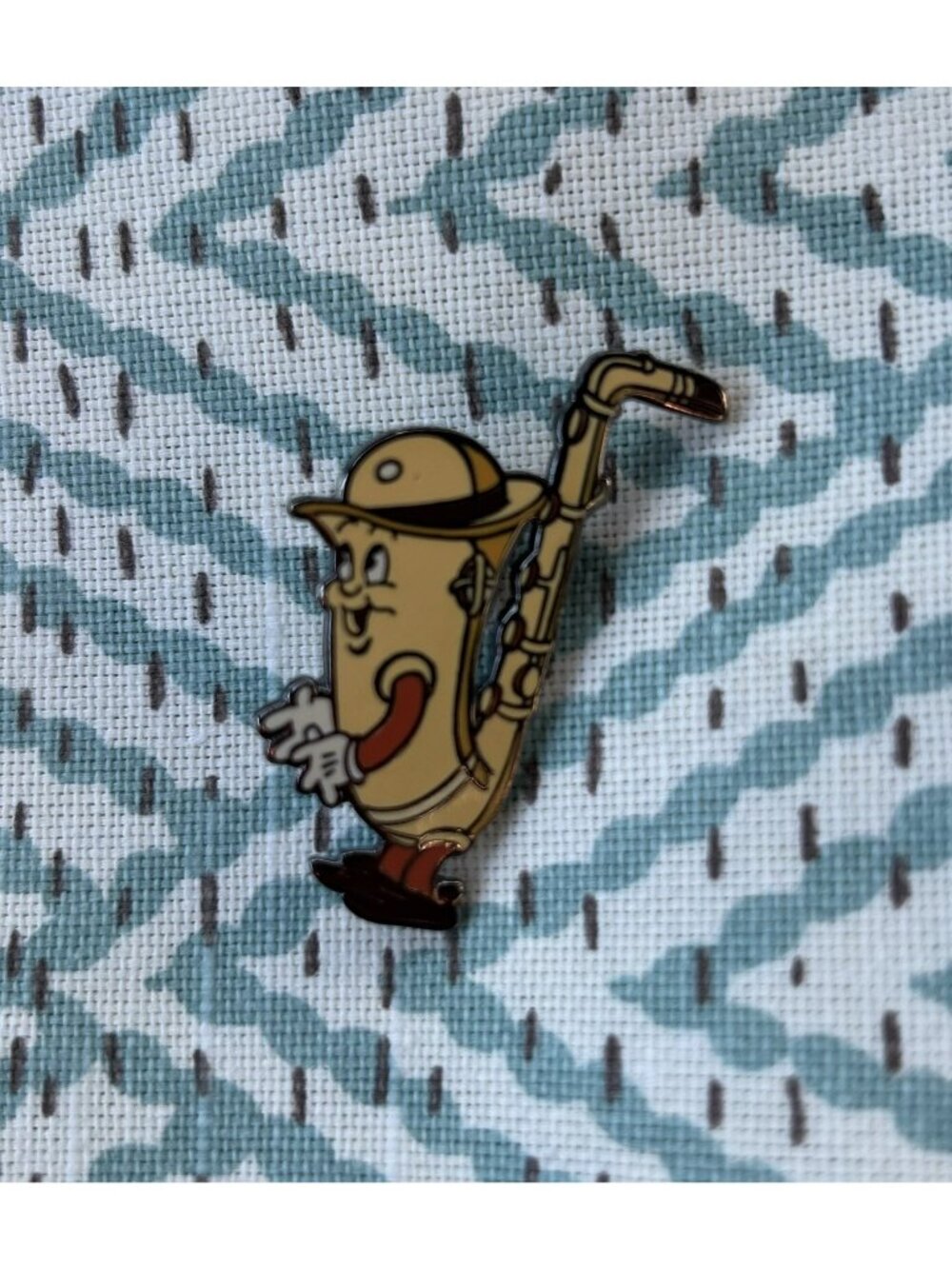 DISNEY Pin Saxophone JAZZ CATALOG ANIMATED MUSIC LAND LE 3000 Trading Instrument